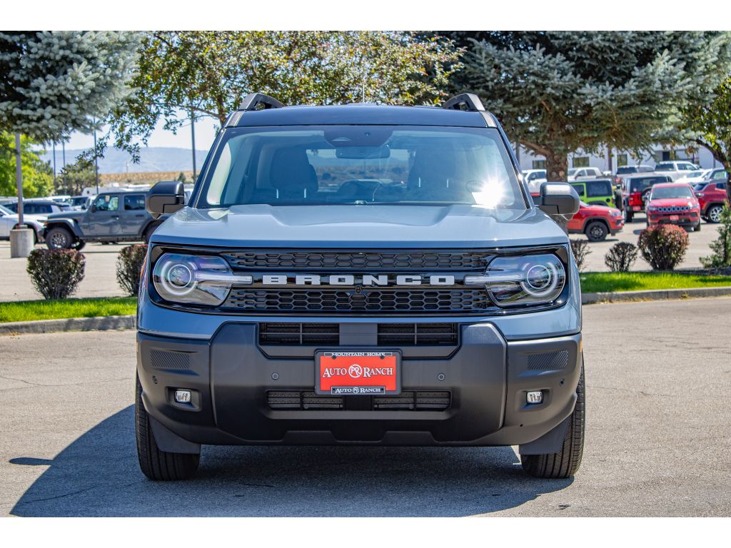 2025 Ford Bronco Sport Outer Banks photo 2