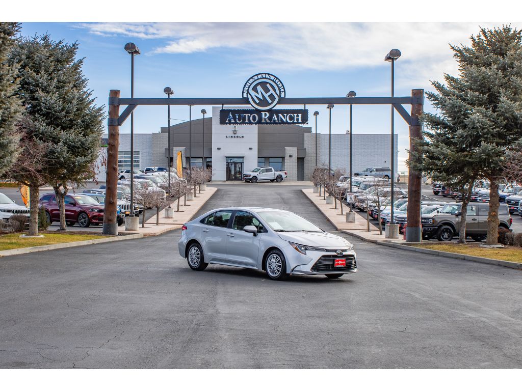 2023 Toyota Corolla LE's photo