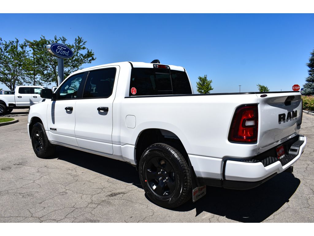 2025 Ram 1500 Tradesman photo 2