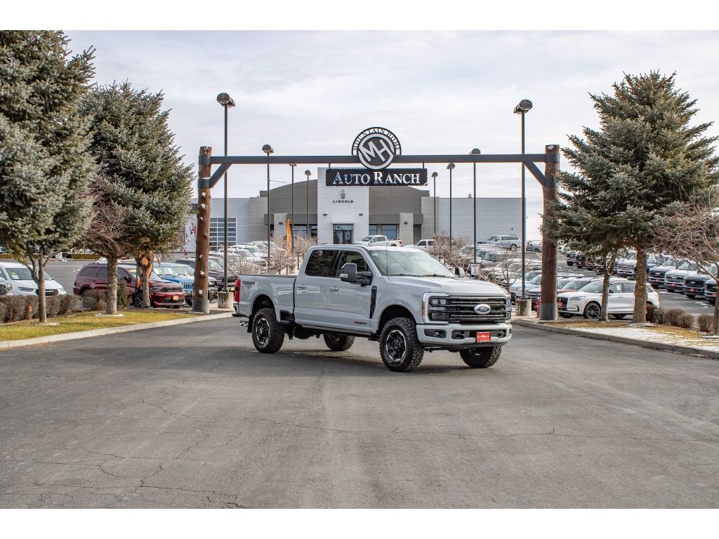 New 2026 Ford F-250 Platinum Crew Cab