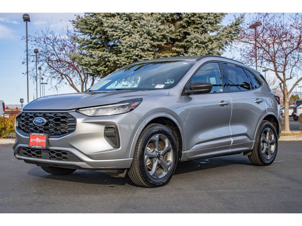 2023 Ford Escape ST-Line photo 3