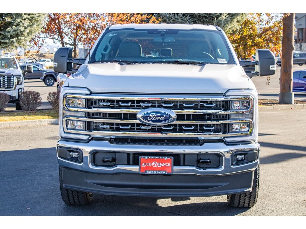 New 2026 Ford F-350 XLT Crew Cab