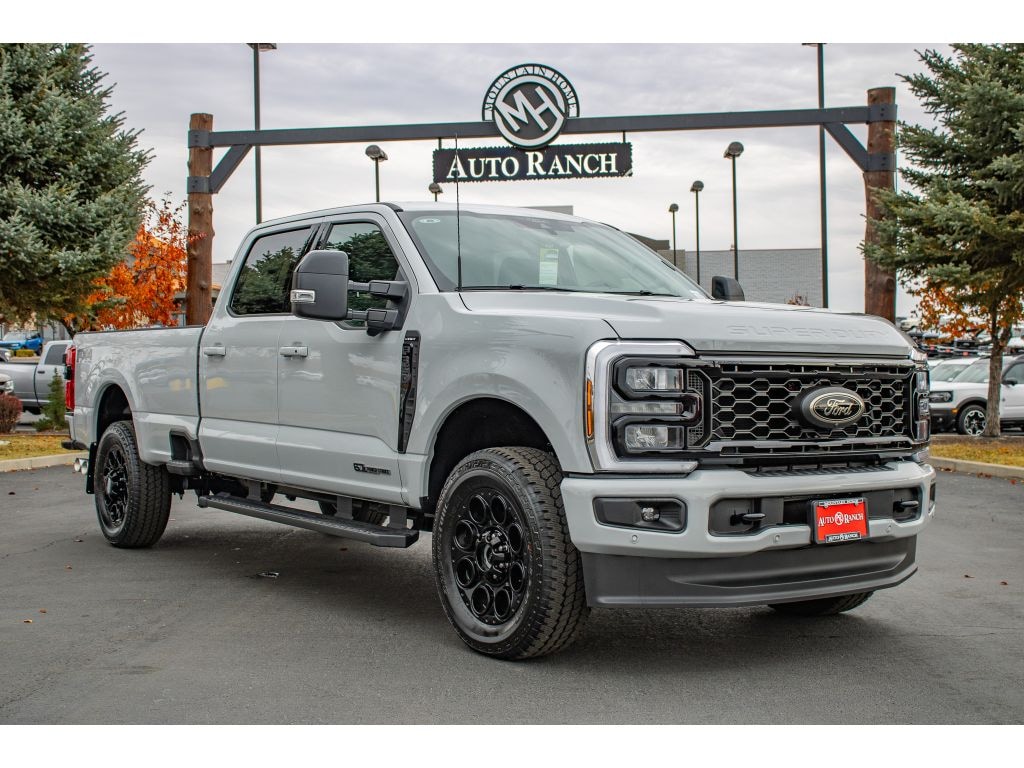 New 2026 Ford F-350 Lariat Crew Cab