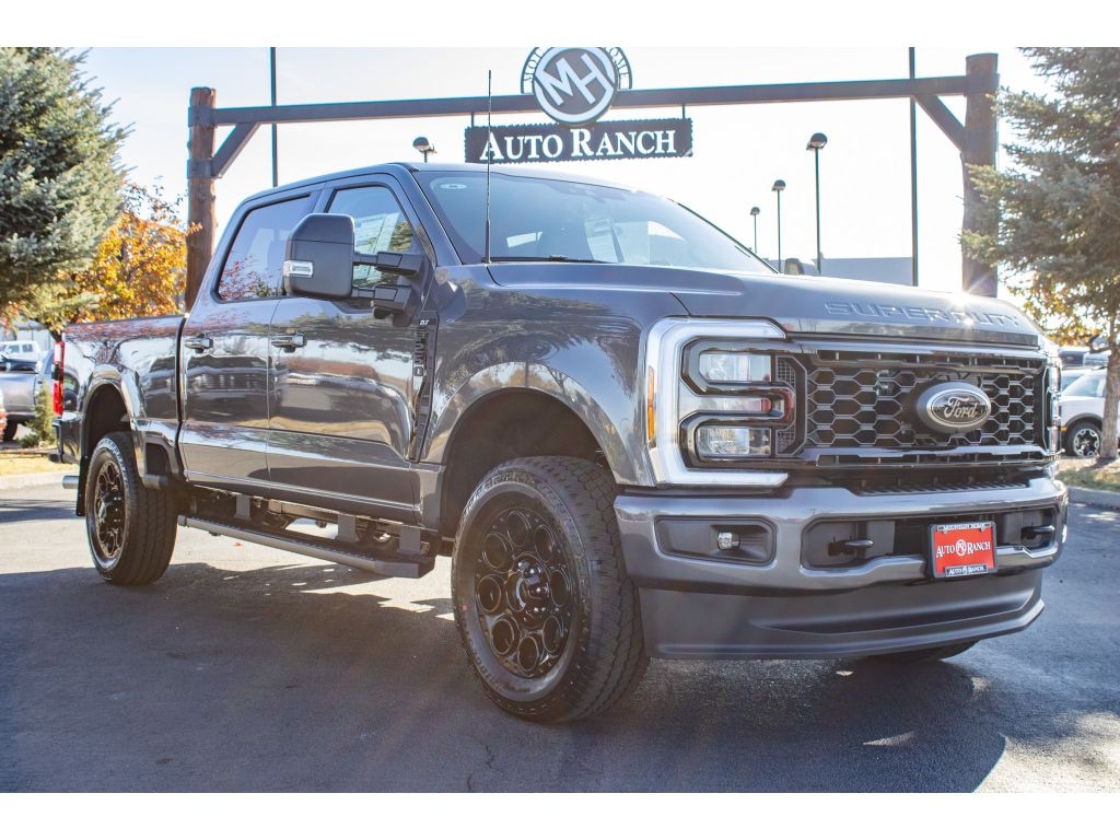 New 2026 Ford F-250 XLT Crew Cab