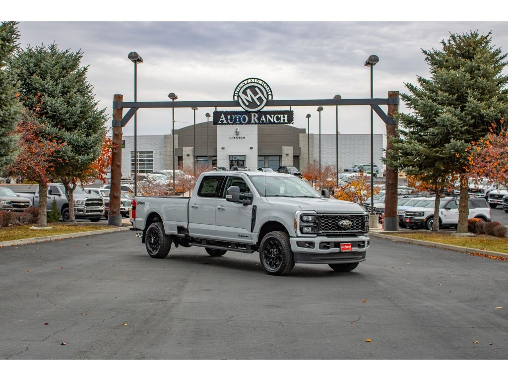 New 2026 Ford F-350 Lariat Crew Cab