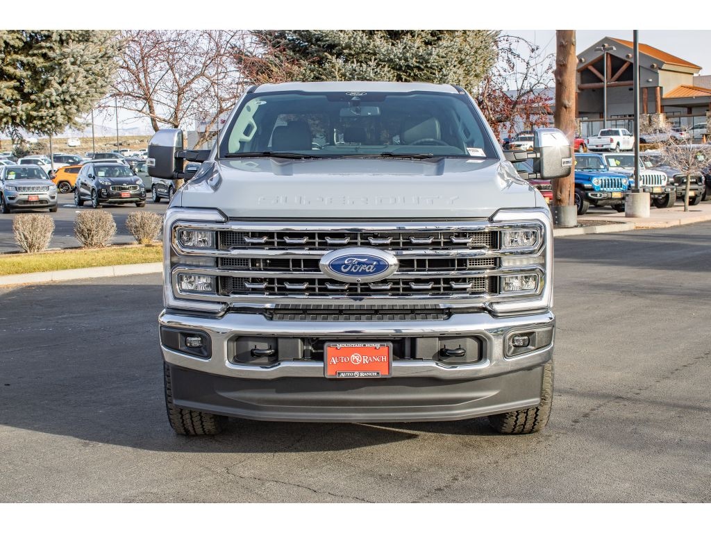 New 2026 Ford F-350 Lariat Crew Cab