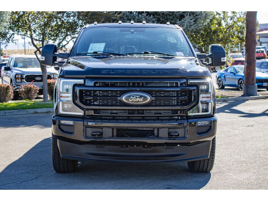 2022 Ford F-350 Lariat photo 3