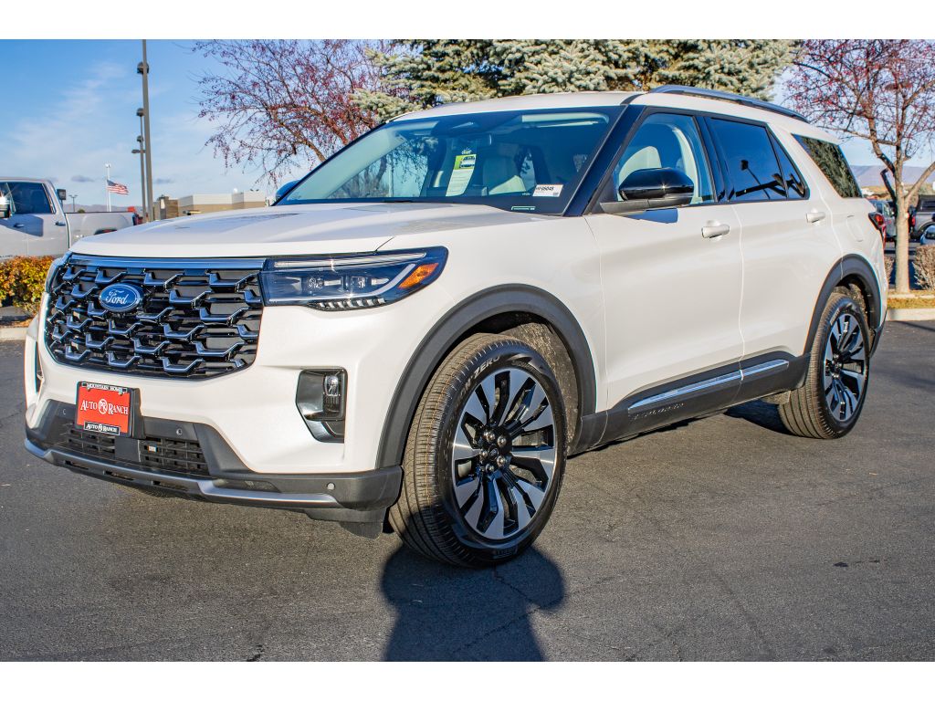 2026 Ford Explorer Platinum photo 3