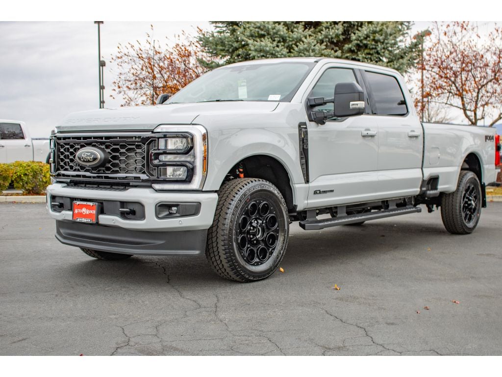 New 2026 Ford F-350 Lariat Crew Cab
