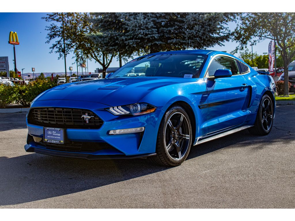 2021 Ford Mustang GT Premium photo 3