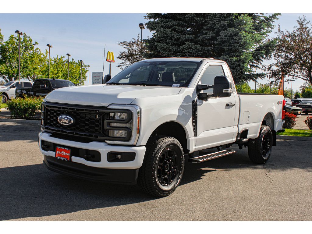 2025 Ford F-350 XL photo 3