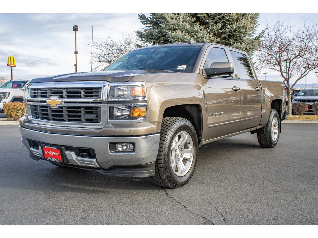 2015 Chevrolet Silverado LT photo 3