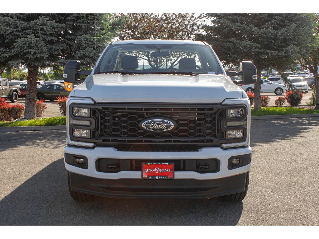2025 Ford F-350 XL photo 2
