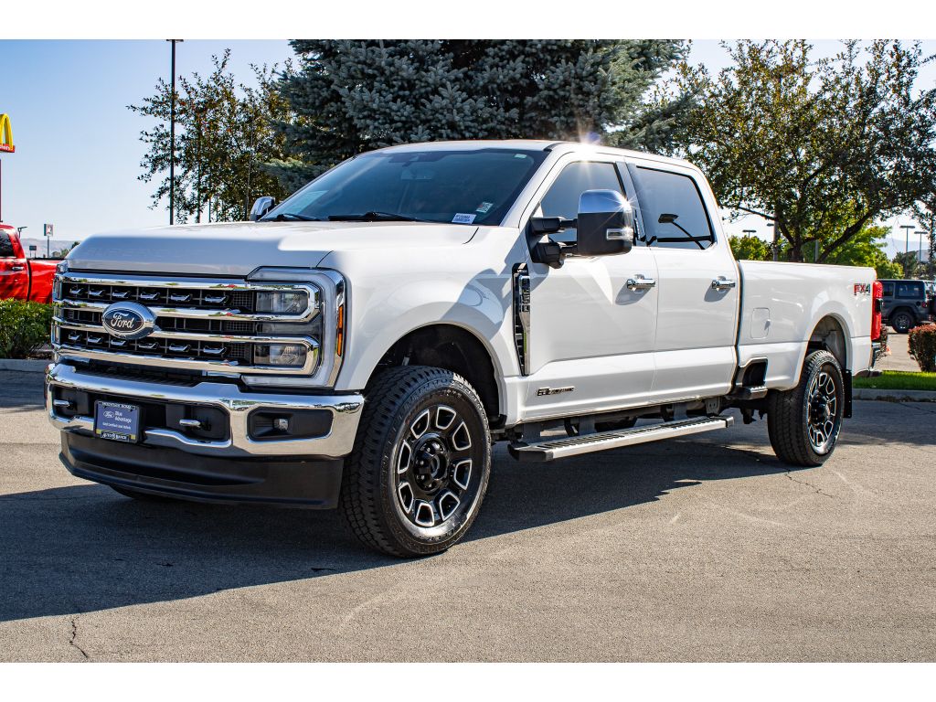 2024 Ford F-350 Lariat photo 3