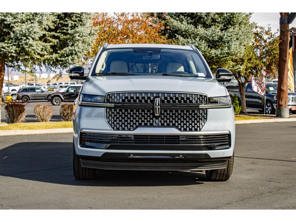 New 2025 Lincoln Navigator L Reserve SUV