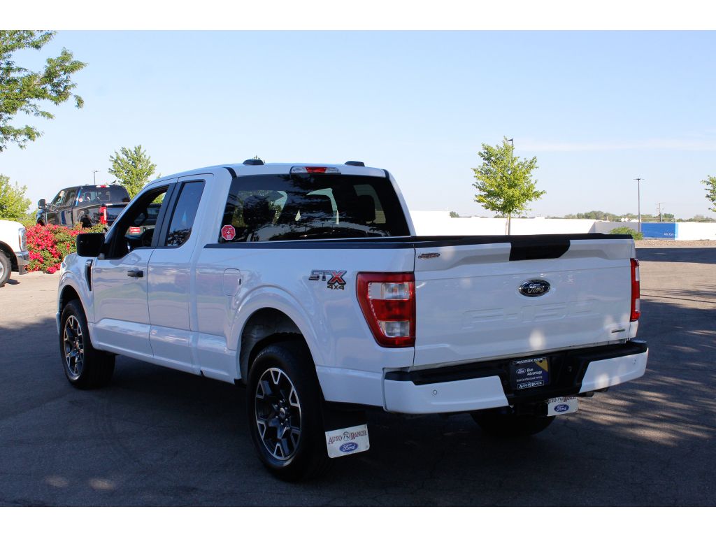 2021 Ford F-150 XL photo 3