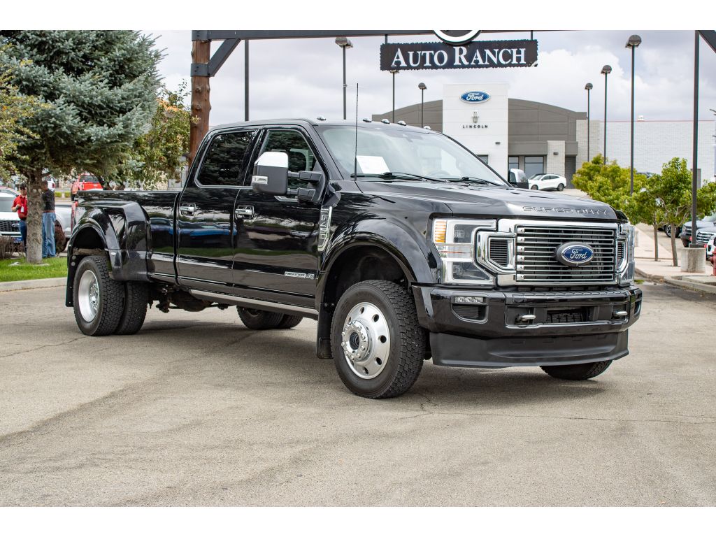 2022 Ford F-450 Platinum photo 2