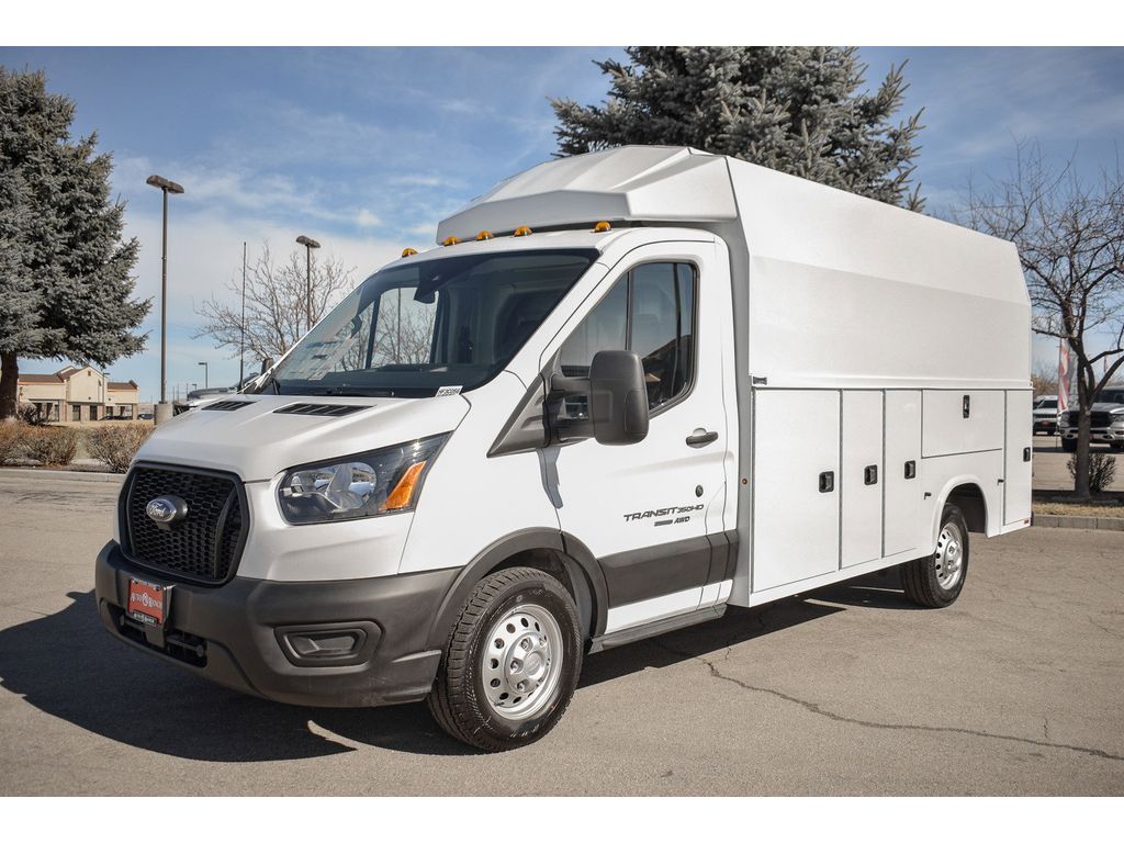 2023 Ford Transit Cutaway Chassis photo 3