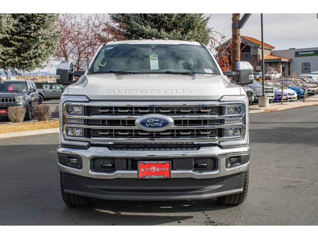 2026 Ford F-350 King Ranch photo 2