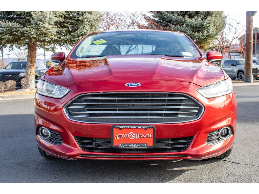 2016 Ford Fusion S photo 2