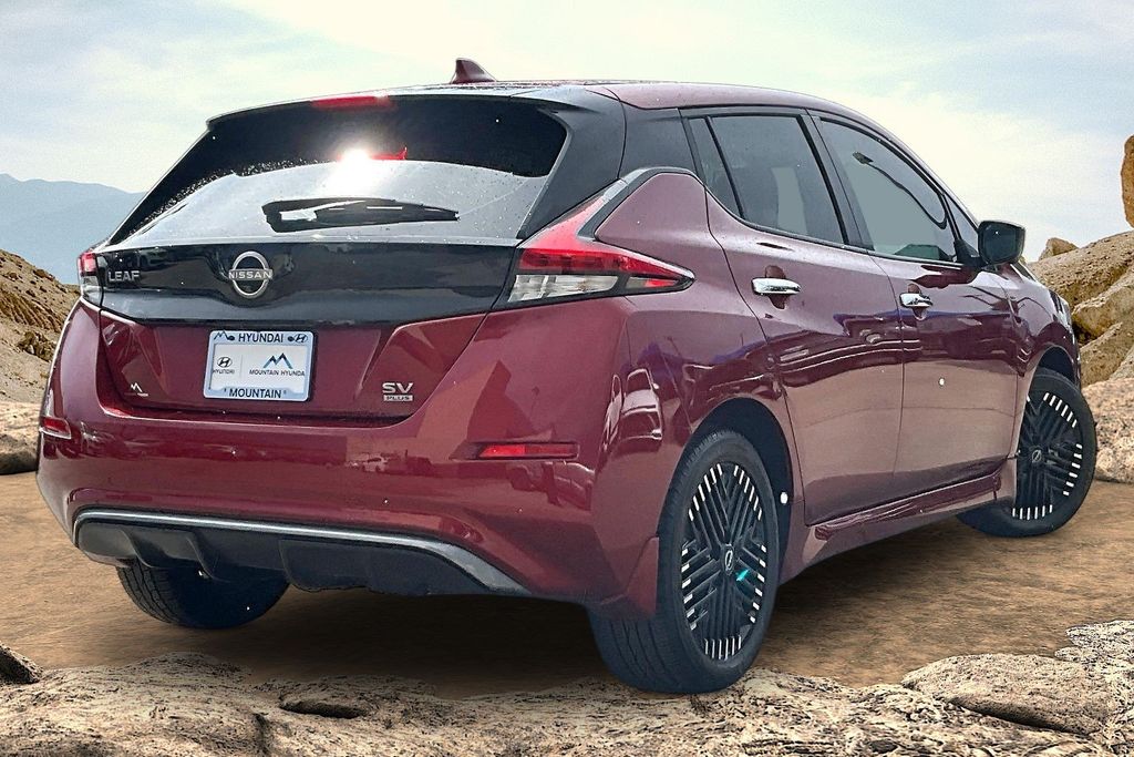 2024 Nissan LEAF