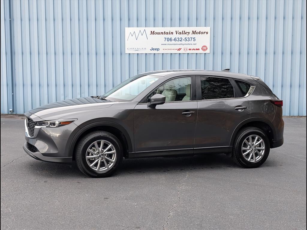 2023 Mazda CX-5 S Preferred package's photo