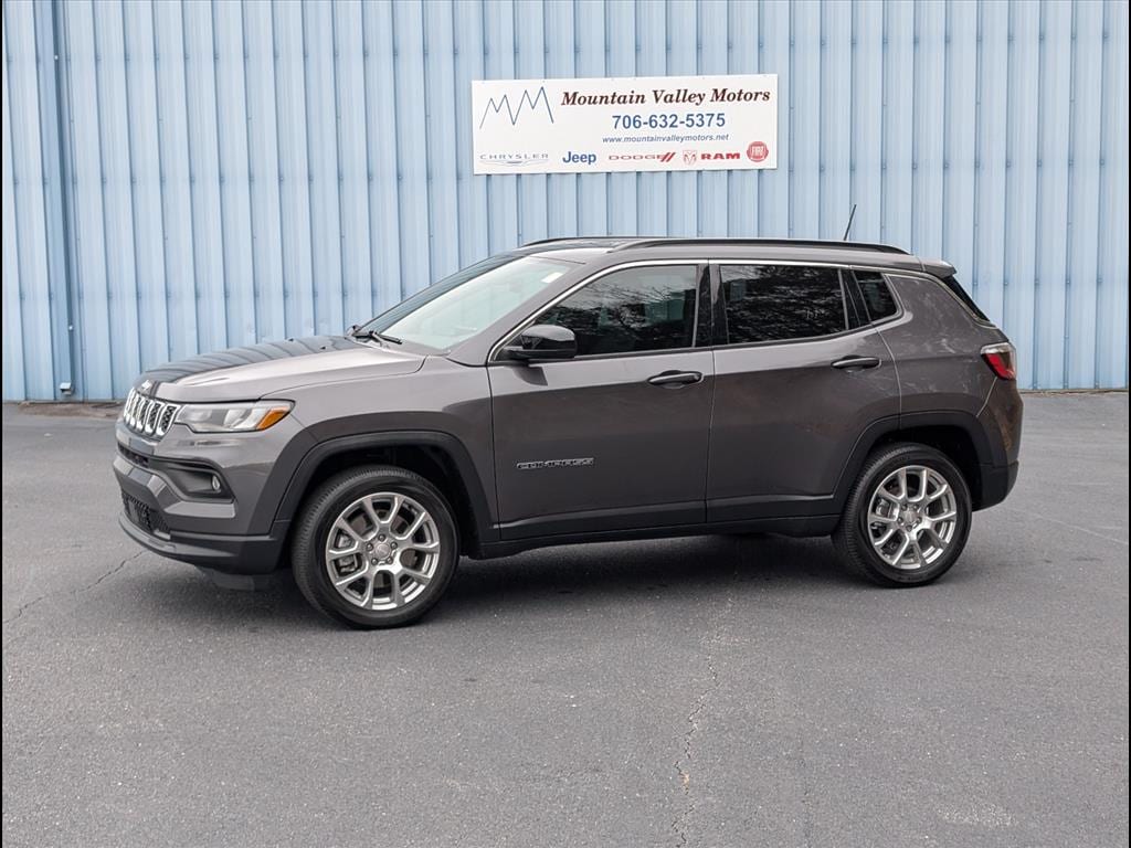 2024 Jeep Compass Latitude Lux
