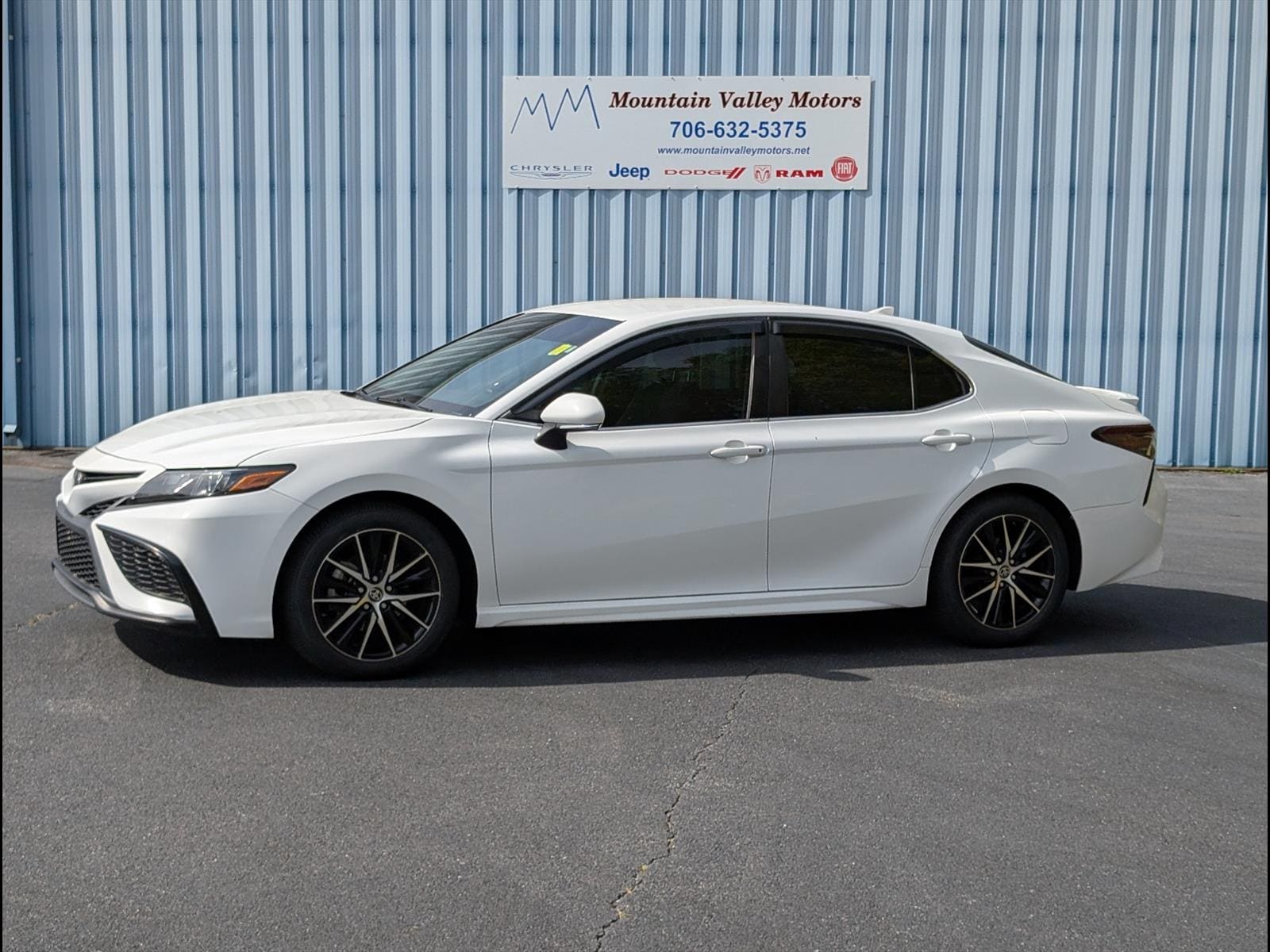 2022 Toyota Camry SE