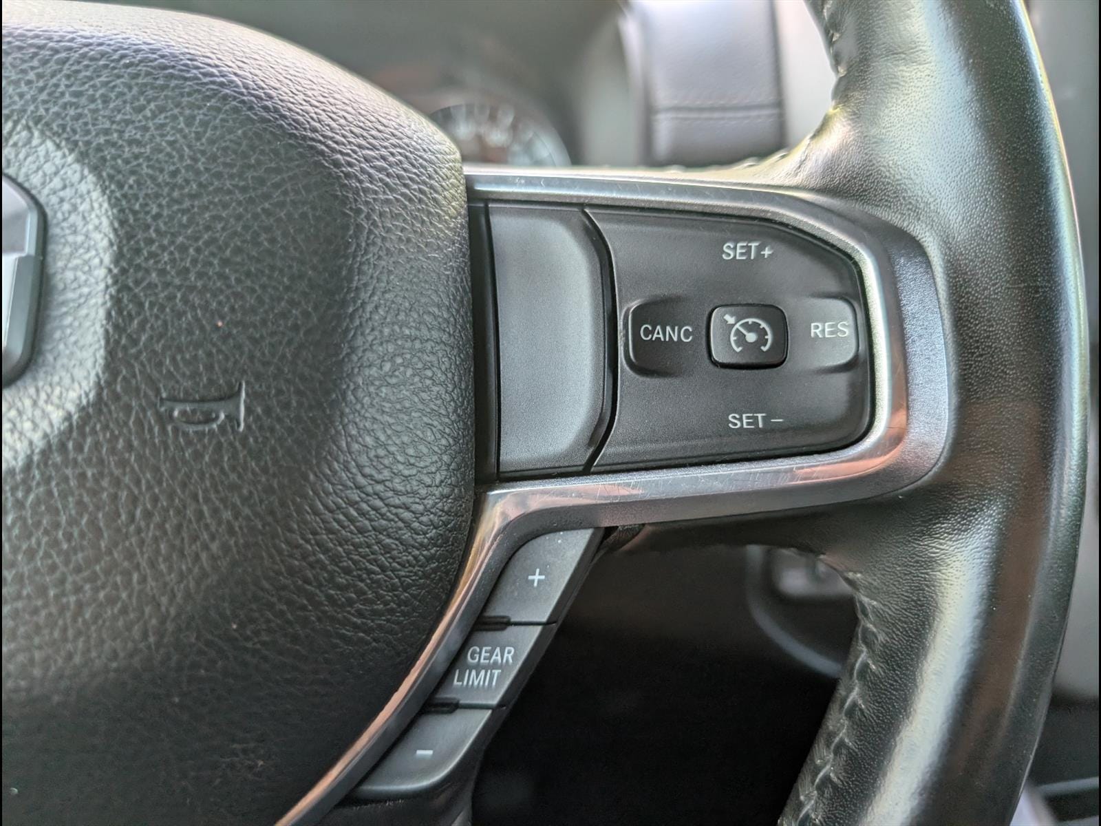 2022 RAM Ram 1500 Pickup Laramie - Photo 17