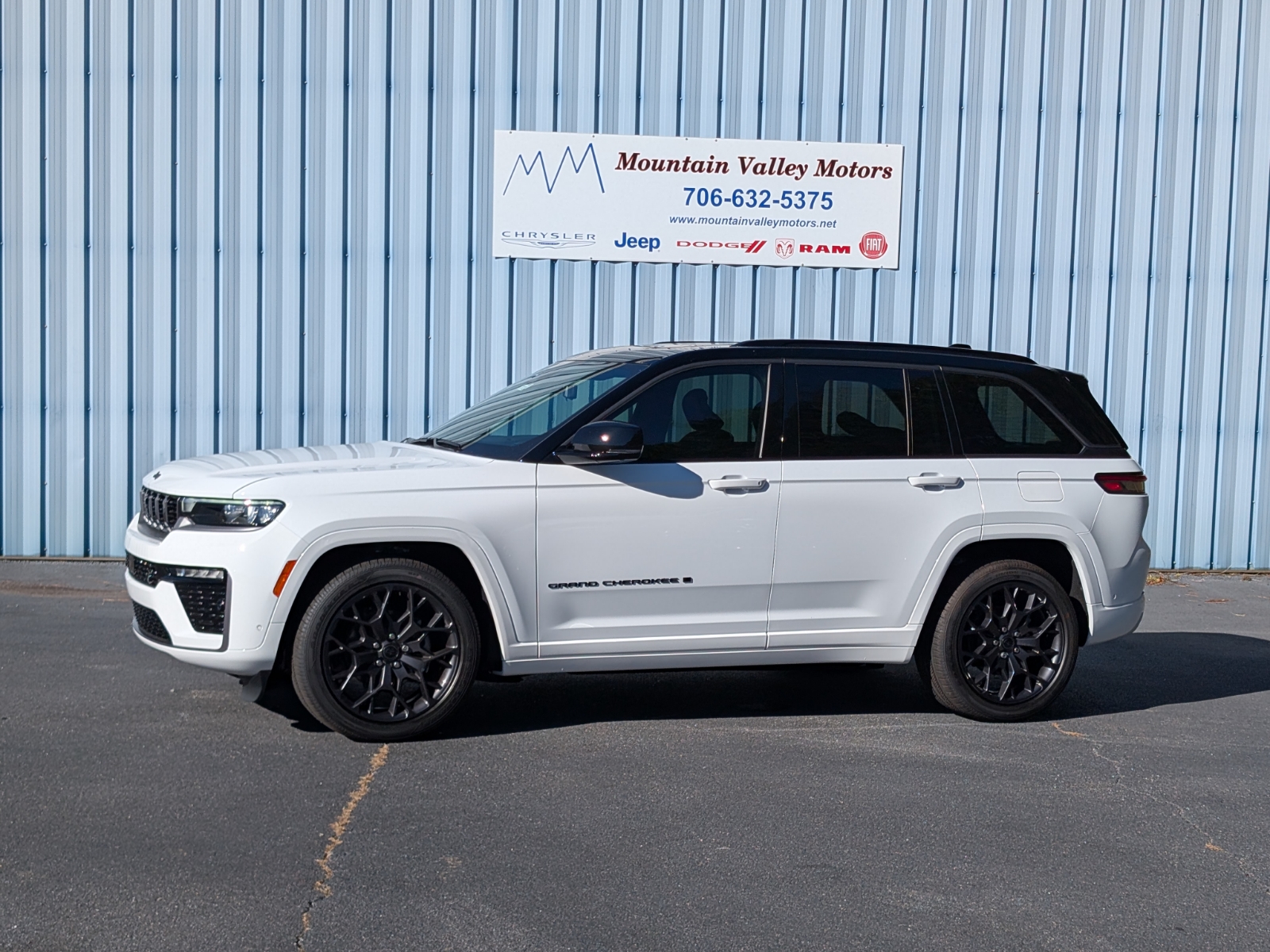 2027 Jeep Grand Cherokee 2 Row