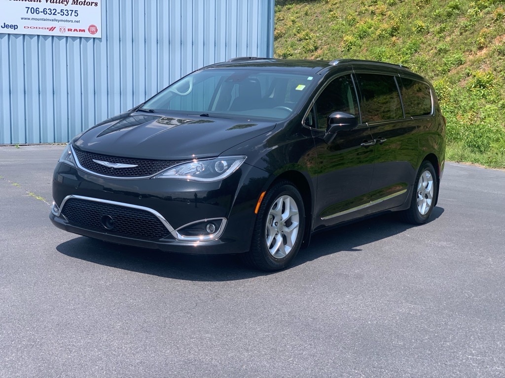 Used 2018 Chrysler Pacifica Touring L Plus with VIN 2C4RC1EG3JR122207 for sale in Mineral Bluff, GA