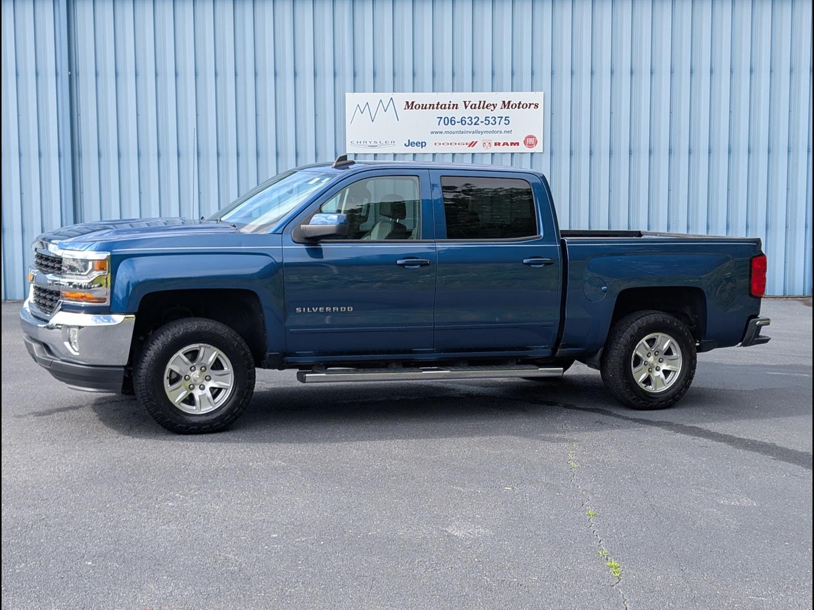 2018 Chevrolet Silverado 1500 LT Crew Cab Short Box's photo
