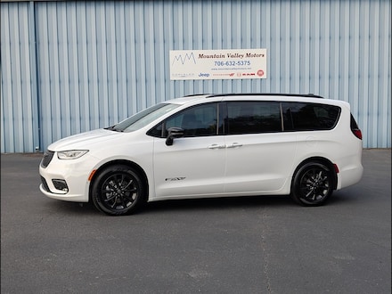 2025 Chrysler Pacifica Select Van Passenger Van
