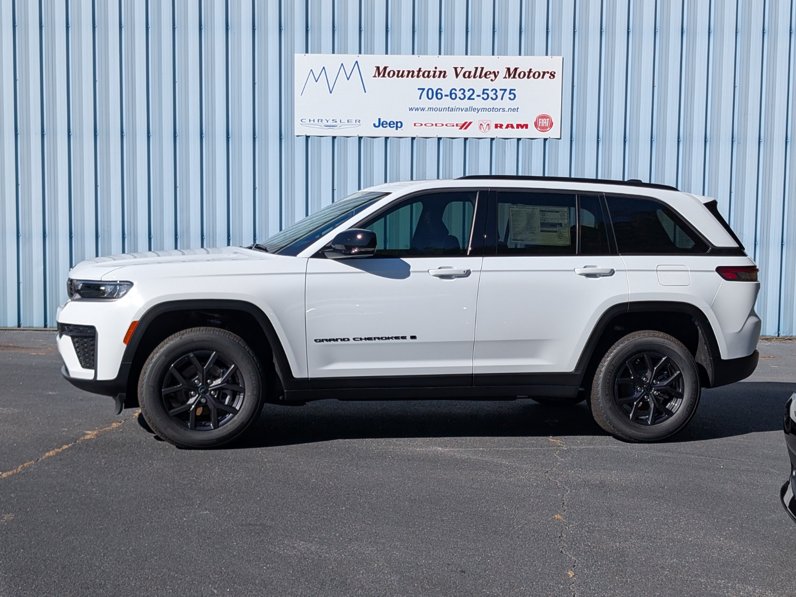 2027 Jeep Grand Cherokee 2 Row