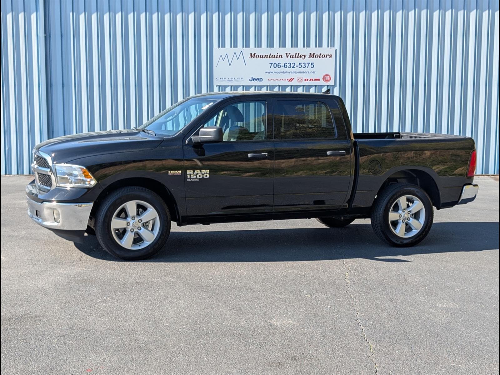 2024 RAM 1500 Classic Tradesman 4x4 Crew Cab 5'7's photo