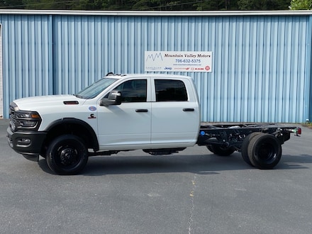 2026 Ram 3500 Chassis Cab TRADESMAN CREW   4X4 60' CA Pickup