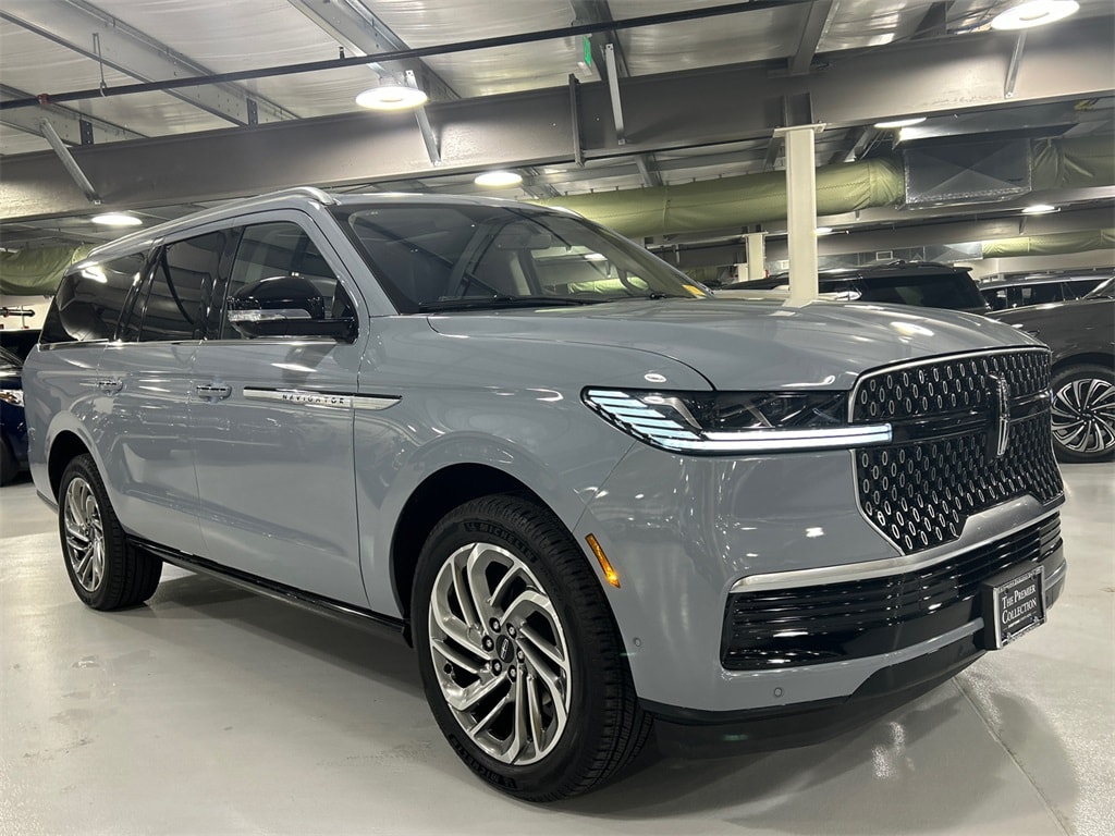 2025 Lincoln Navigator Reserve L's photo