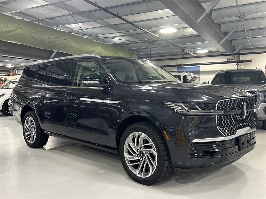 2025 Lincoln Navigator Reserve L's photo
