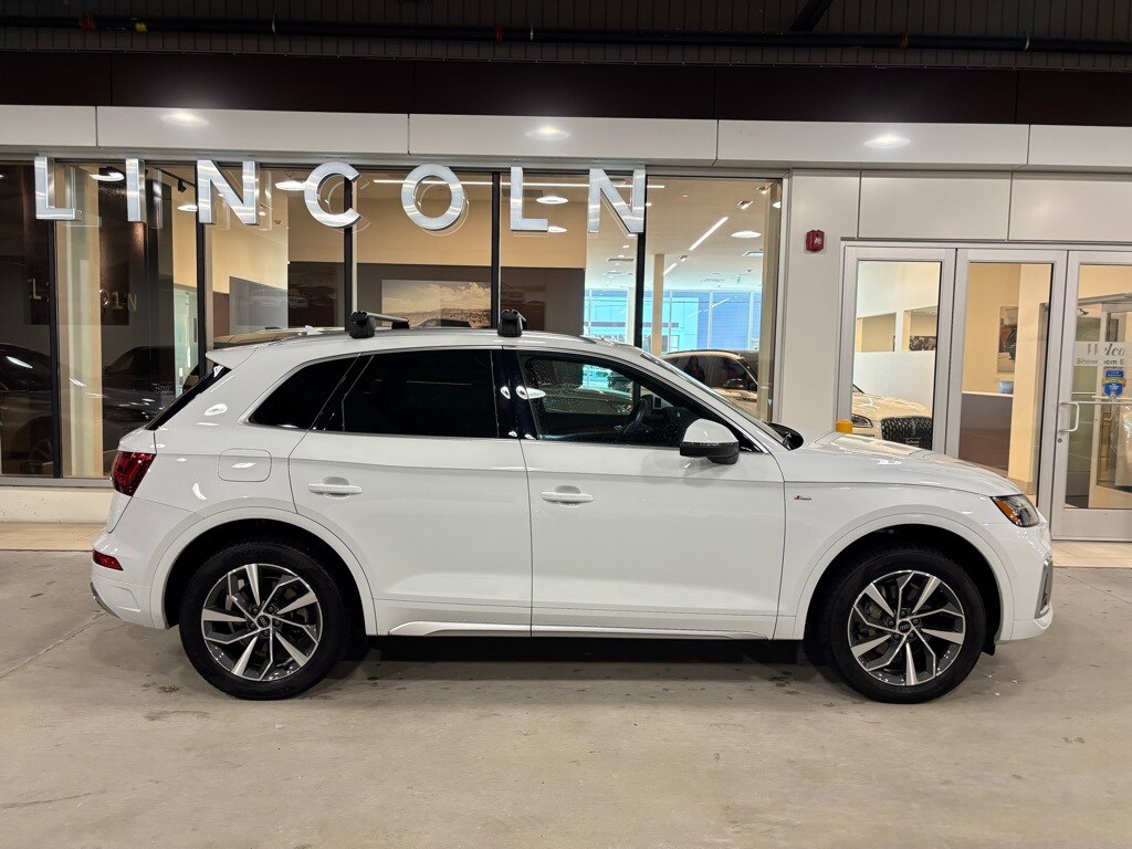 2023 Audi Q5 45 S line Premium photo 3