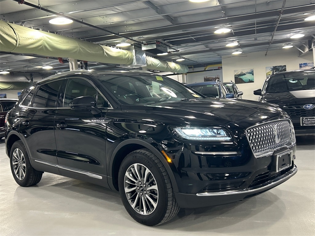 2023 Lincoln Nautilus Reserve's photo