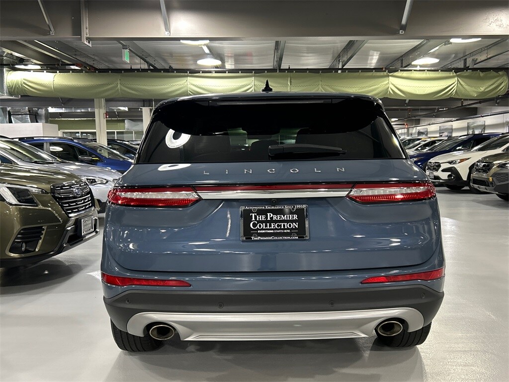 2023 Lincoln Corsair Standard photo 3