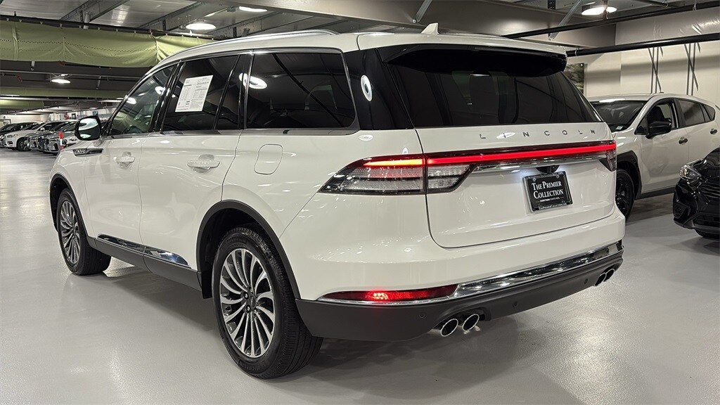 2022 Lincoln Aviator Standard photo 4