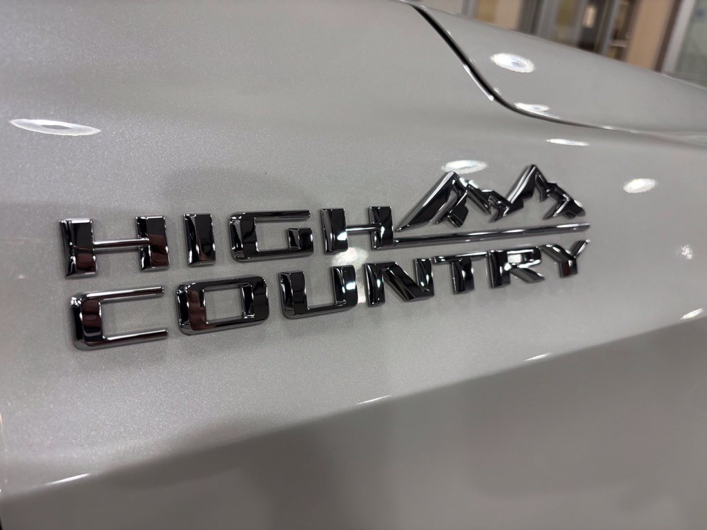 Used 2024 Chevrolet Suburban High Country SUV