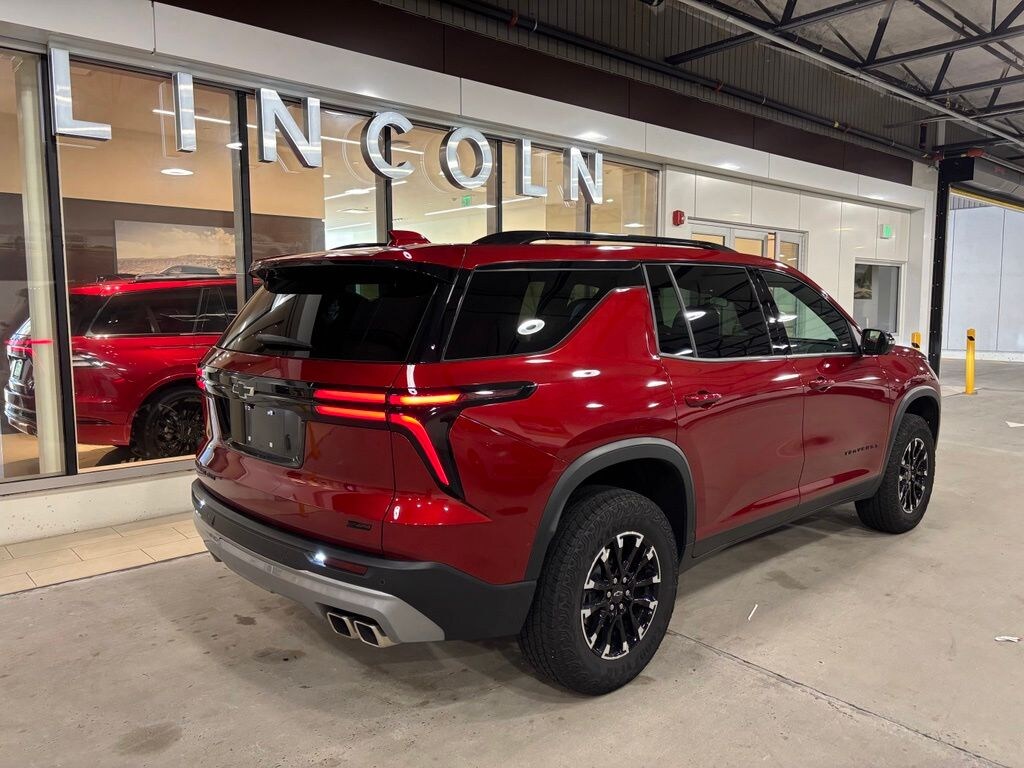 Used 2025 Chevrolet Traverse Z71 SUV