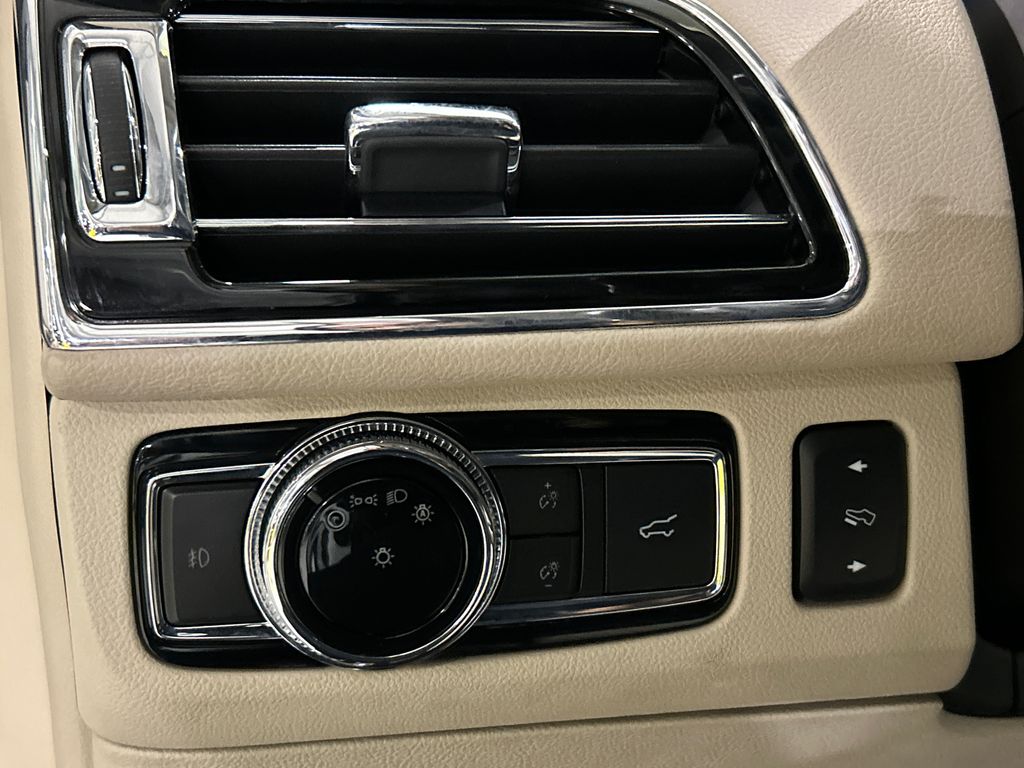 2021 Lincoln Navigator Reserve - Photo 19