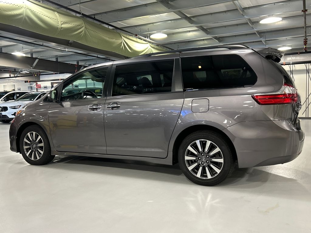 Used 2020 Toyota Sienna Limited Premium Minivan/Van