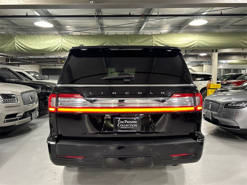 2021 Lincoln Navigator L Reserve photo 2