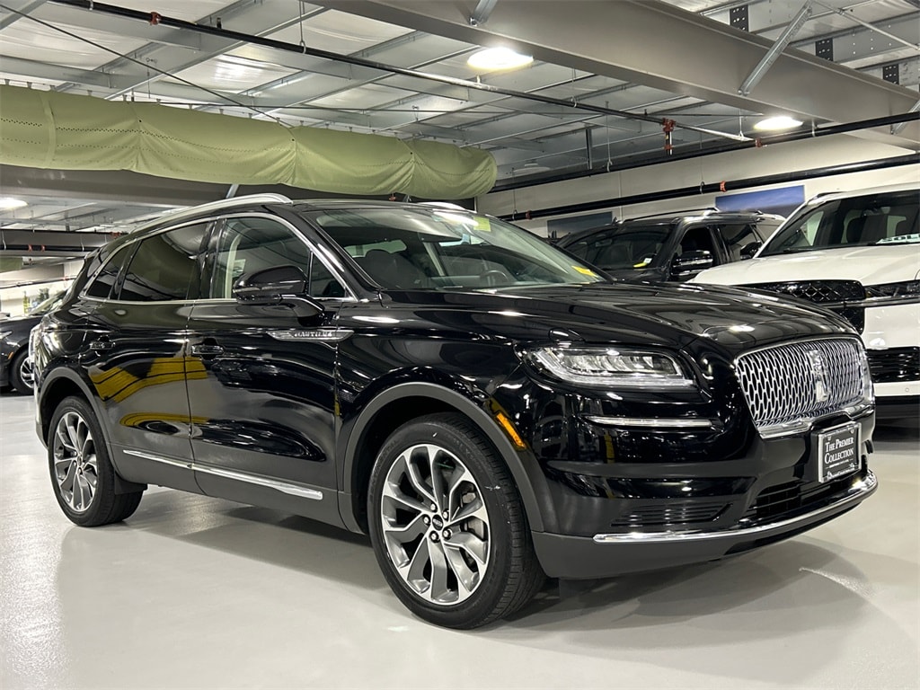 2022 Lincoln Nautilus Reserve's photo