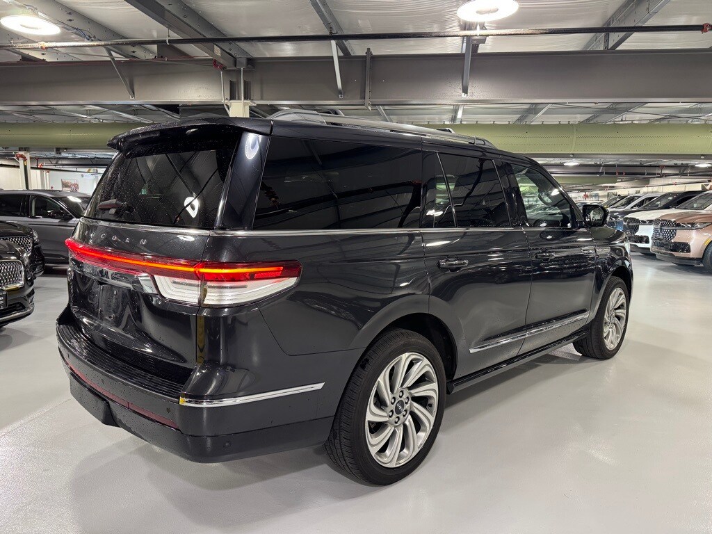 2022 Lincoln Navigator Reserve photo 2