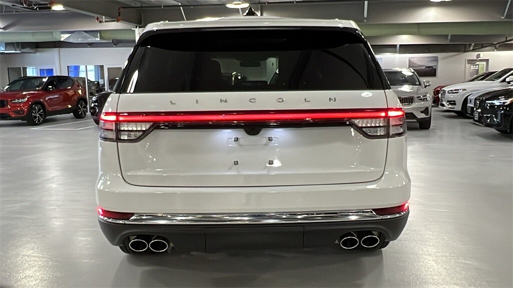 2025 Lincoln Aviator Reserve photo 3